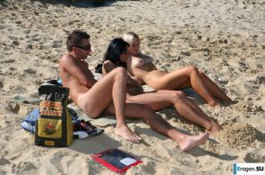 Three nudists on the riverbank. Part 4. Thumb 11