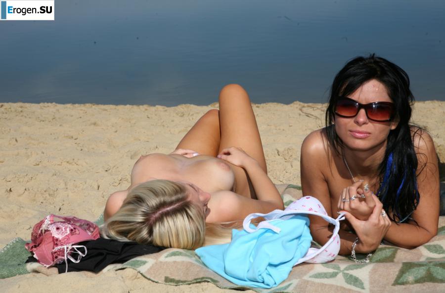 Трое нудистов на берегу реки. Часть 5. Фото 19