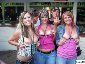 Public Nudity. Part 6. Thumb 8