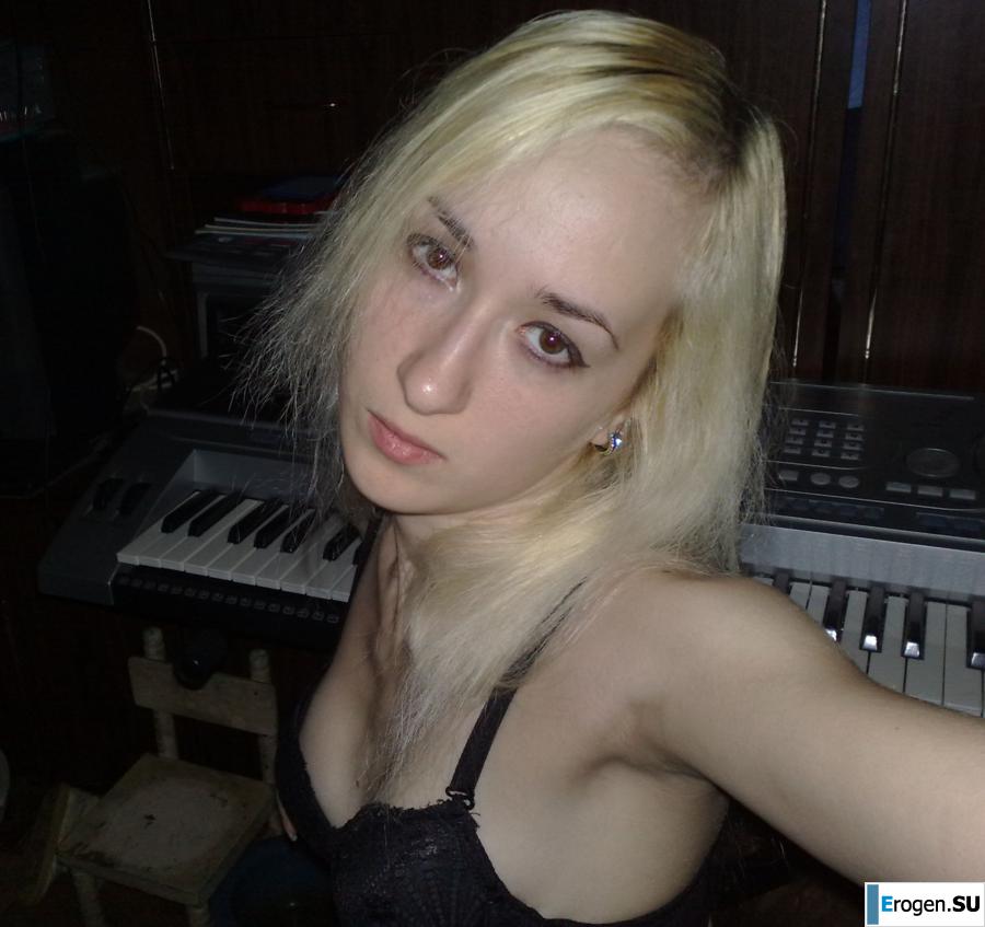 Худенькая русская блонда. Часть 6. Фото 38