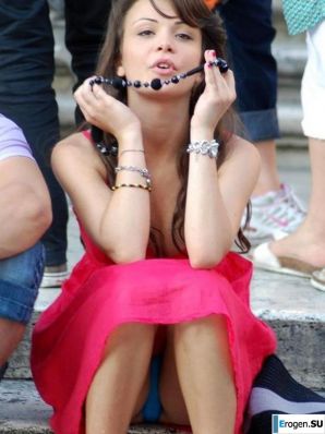 under the skirt. Thumb 19