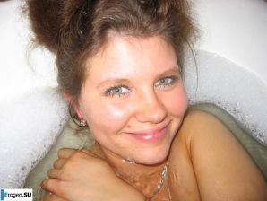 Posing at home. Thumb 34