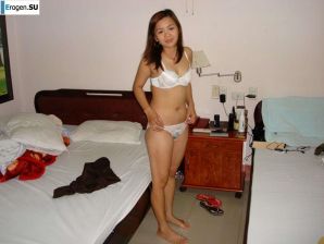 Amateur filming of naked girls. Thumb 27