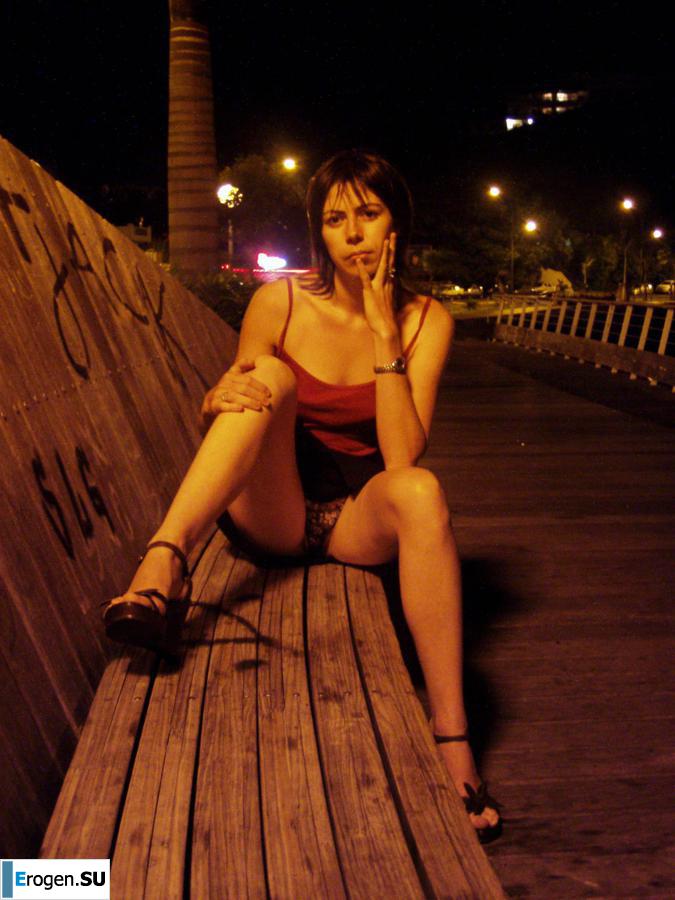 Французская бисексуальная брюнетка. Часть 12. Фото 27