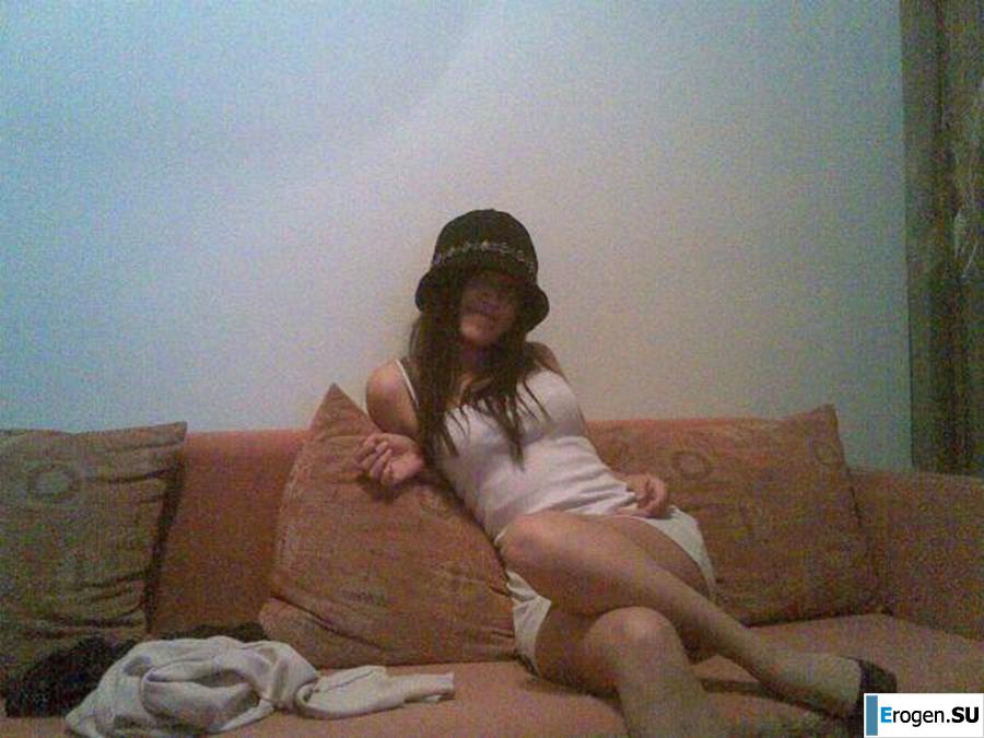 Ah, what legs. Photo 10