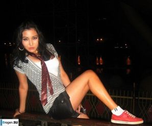 Ah, what legs. Thumb 28