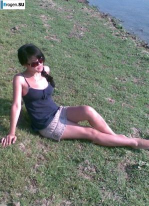 Ah, what legs. Thumb 40