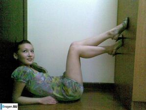 Ah, what legs. Thumb 5