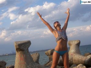 Любительская сьемка голых девушек. Часть 6. Эскиз 7