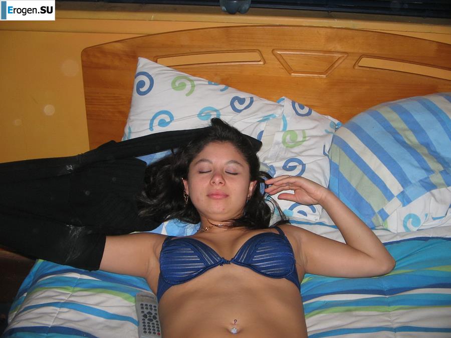 Brunette and languid. Photo 7