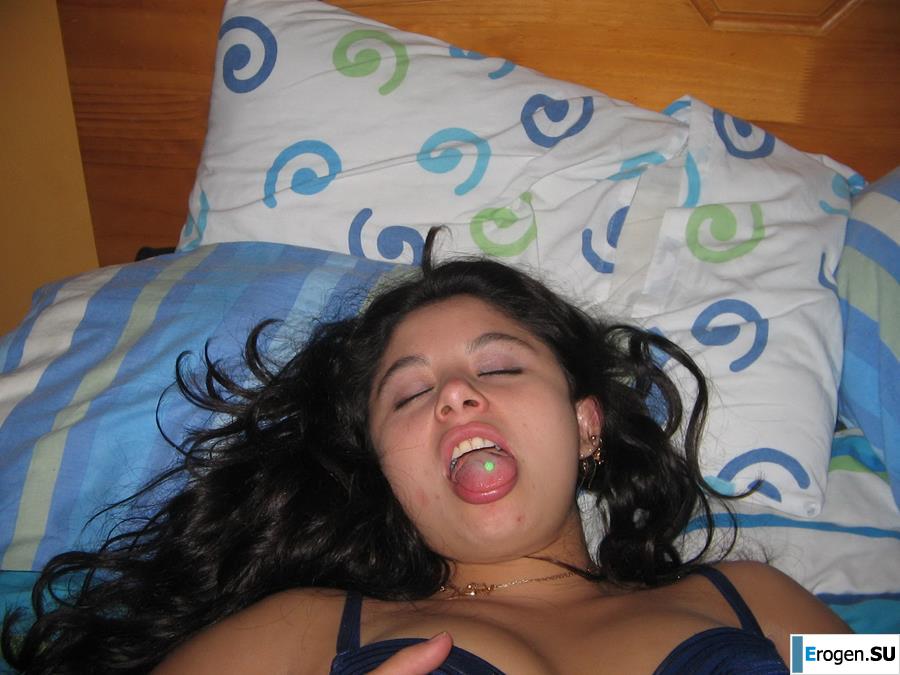 Brunette and languid. Photo 8