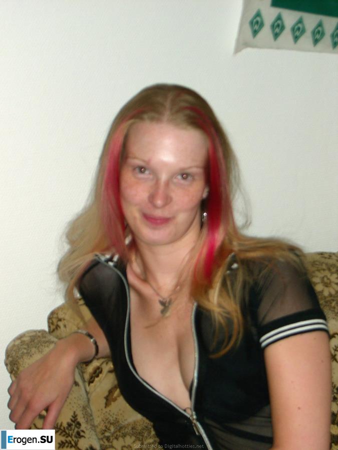 Red and Red German Woman. Photo 22