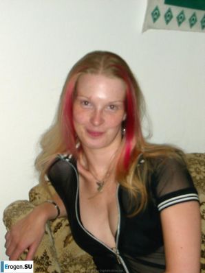 Red and Red German Woman. Thumb 22