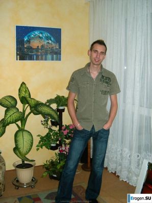 Red and Red German Woman. Thumb 28