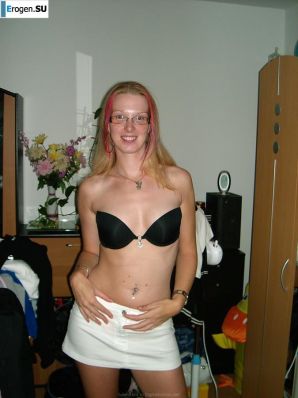 Red and Red German Woman. Thumb 33