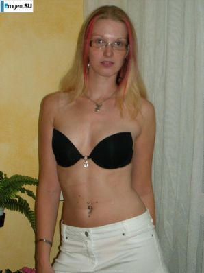 Red and Red German Woman. Thumb 36