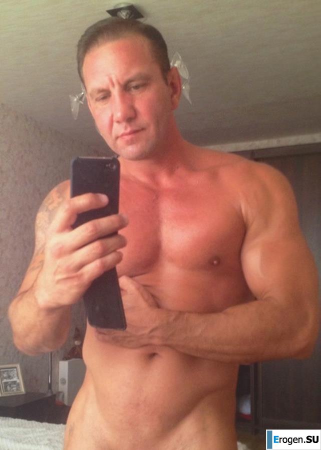 Dimon and his chick. Photo 5