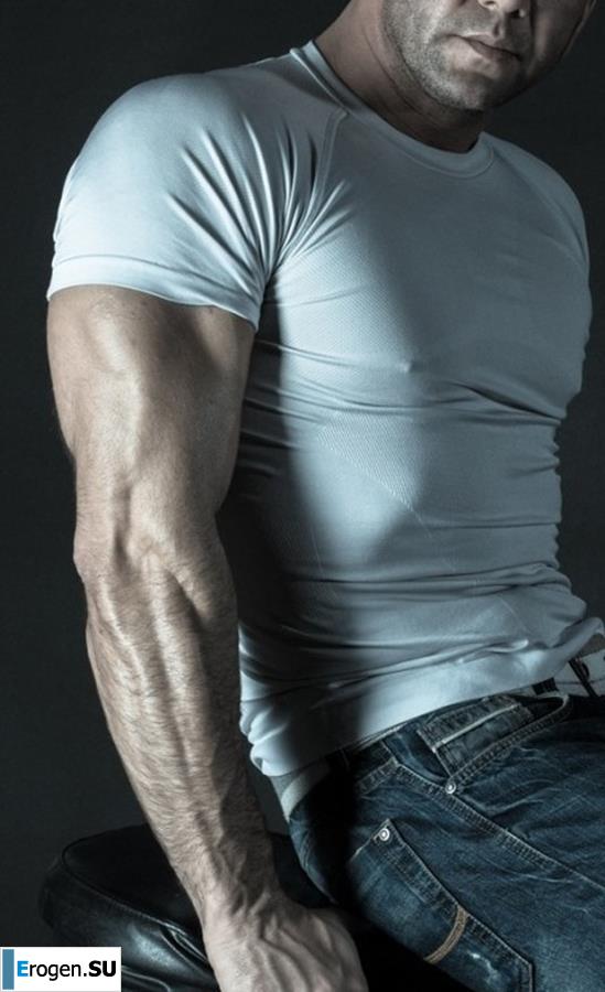 Dimon and his chick. Photo 6