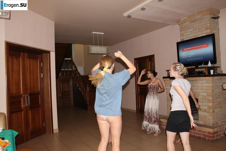 Dead Girls. Photo 17