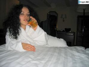 Медовый месяц. Эскиз 31