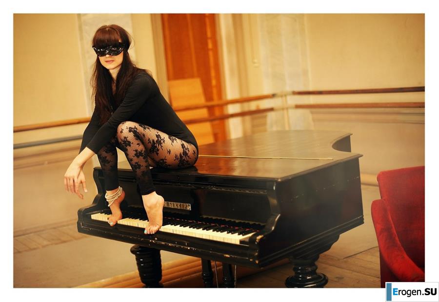 footfetish. Part 3. Photo 17