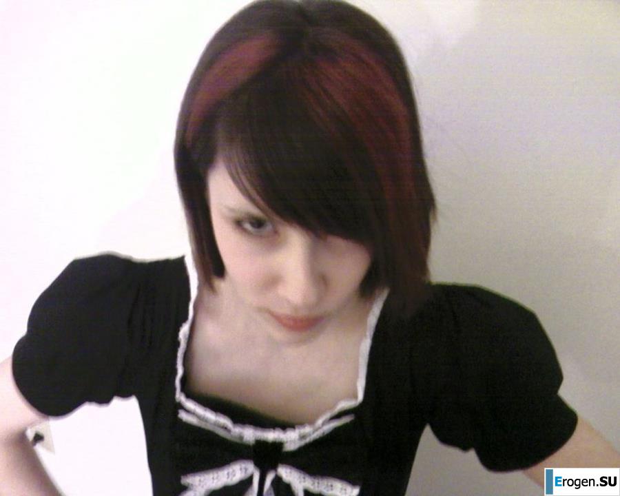 Young people like to pose. Photo 15