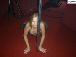 Блонда-эксгибиционистка без сисек. Эскиз 11