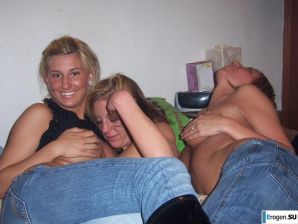 Three Lesbian Friends. Thumb 35
