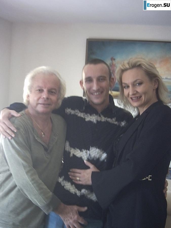 French Bi - Exhibitionist. Photo 17