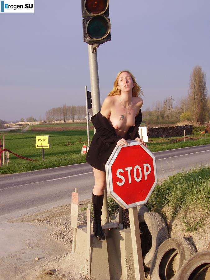 French Bi - Exhibitionist. Photo 30