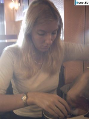 French Bi - Exhibitionist. Thumb 11