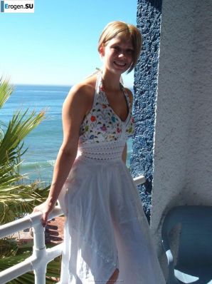 Happy middle-aged couple. Thumb 25