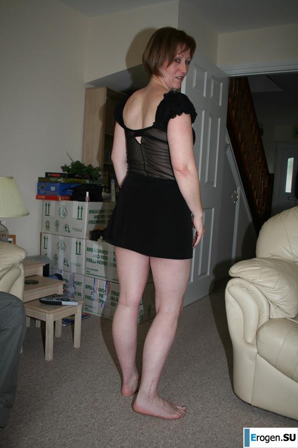 An old lady and a bald stallion. Photo 42