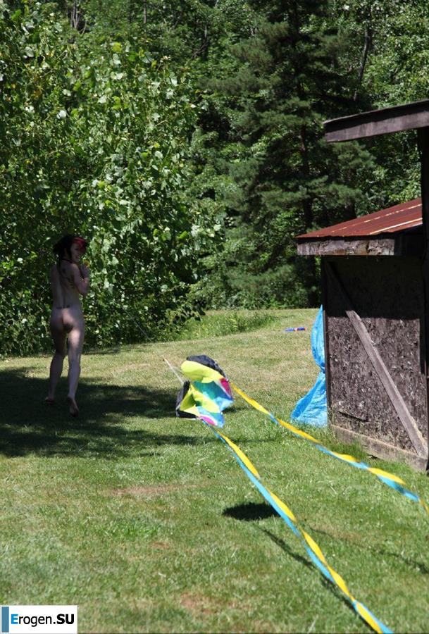 Nudists fell into childhood. Part 2. Photo 34