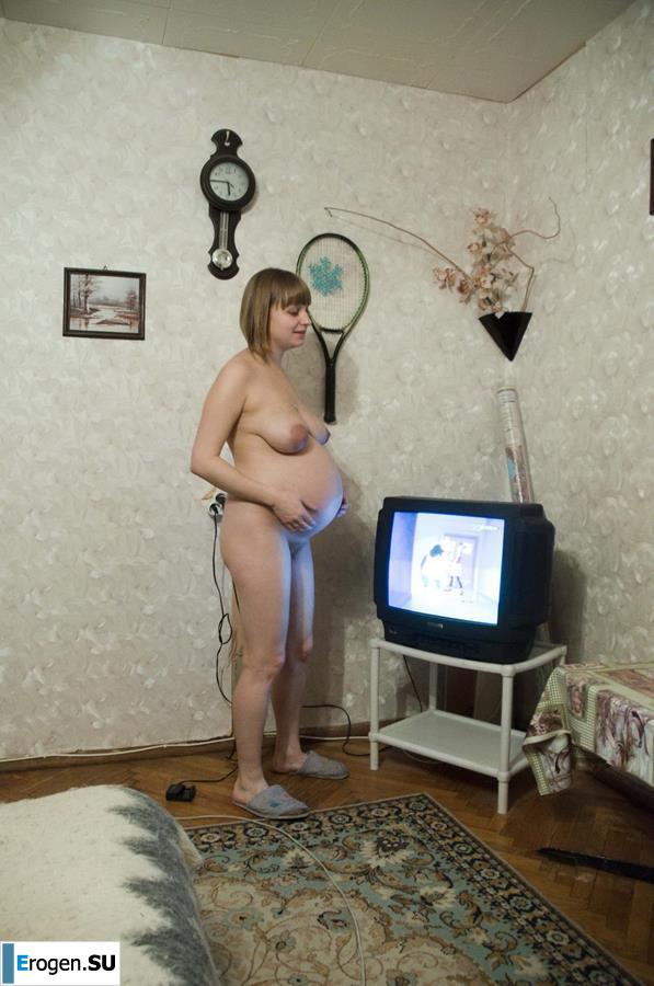 Pregnant Housewife. Part 3. Photo 9