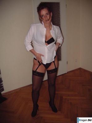 A woman with a beautiful figure. Thumb 13