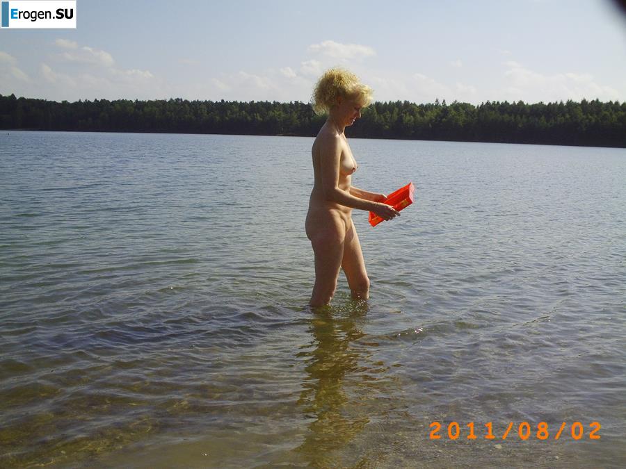 Рыжая старушка-нудистка. Фото 10