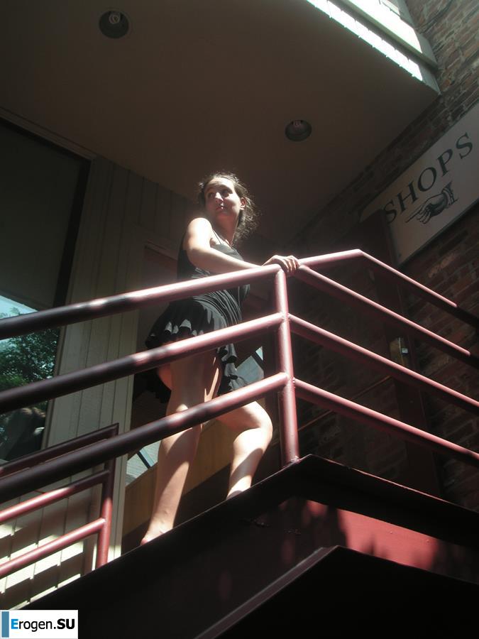 Lady under the Christmas Tree. Photo 5