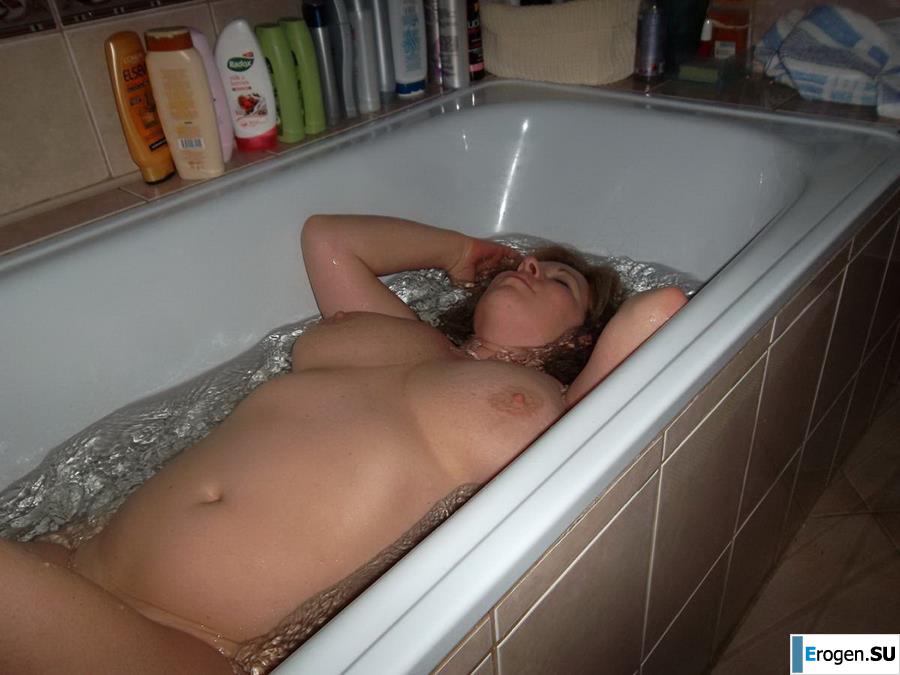 Busty and the Bearded Man. Photo 35