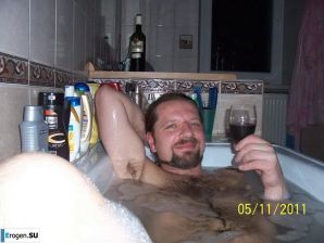 Busty and the Bearded Man. Thumb 21