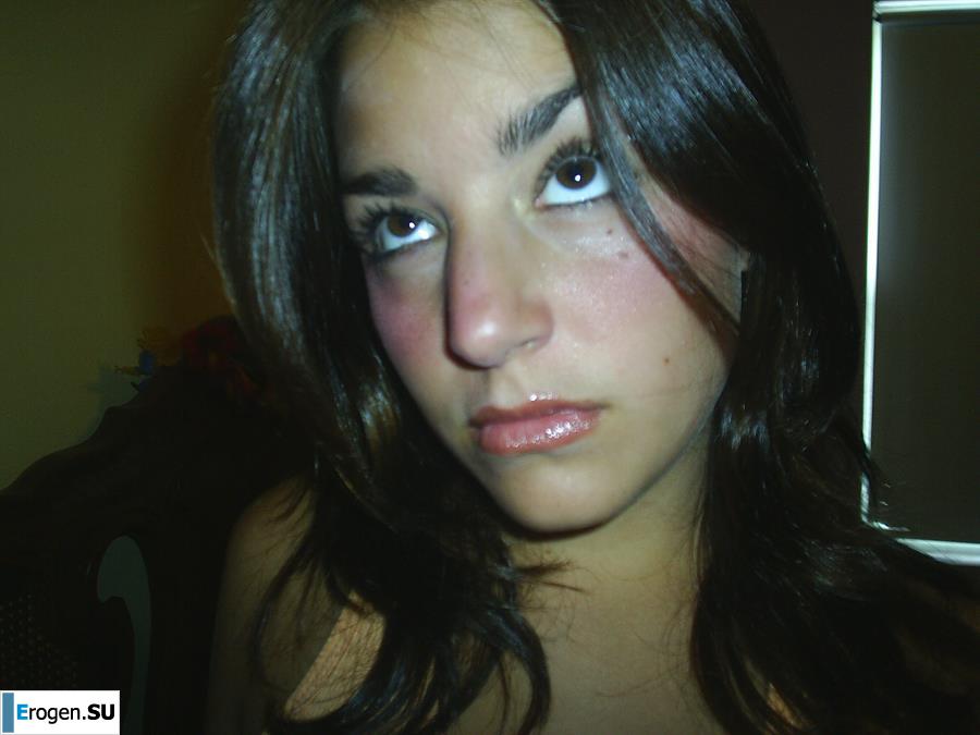 Unshaven brunette. Photo 14