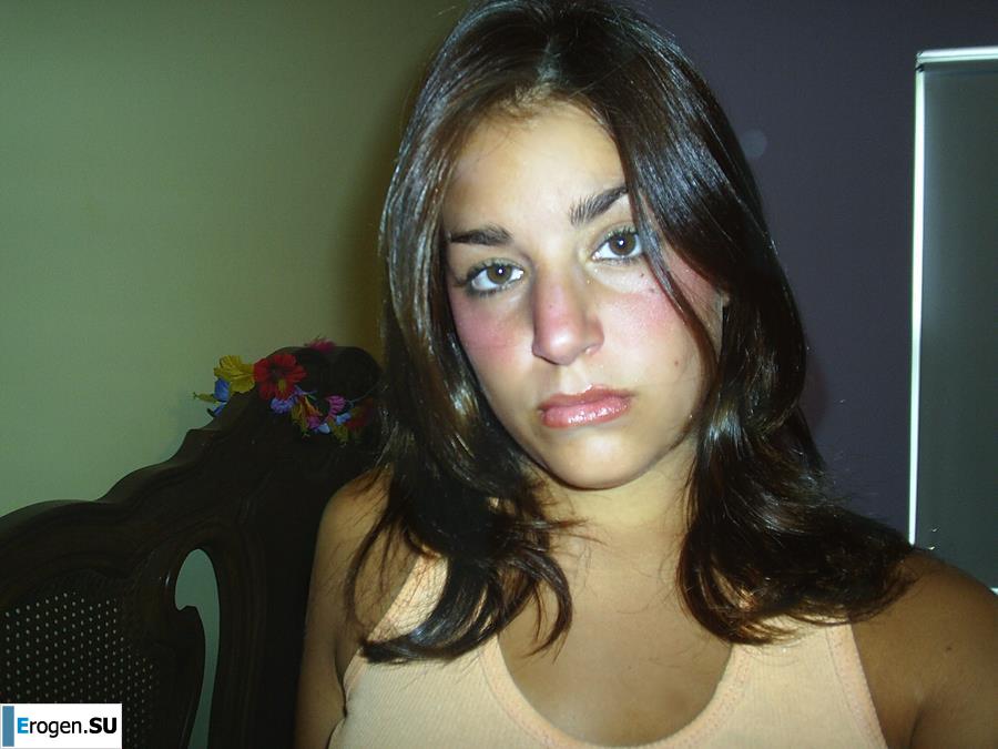 Unshaven brunette. Photo 16