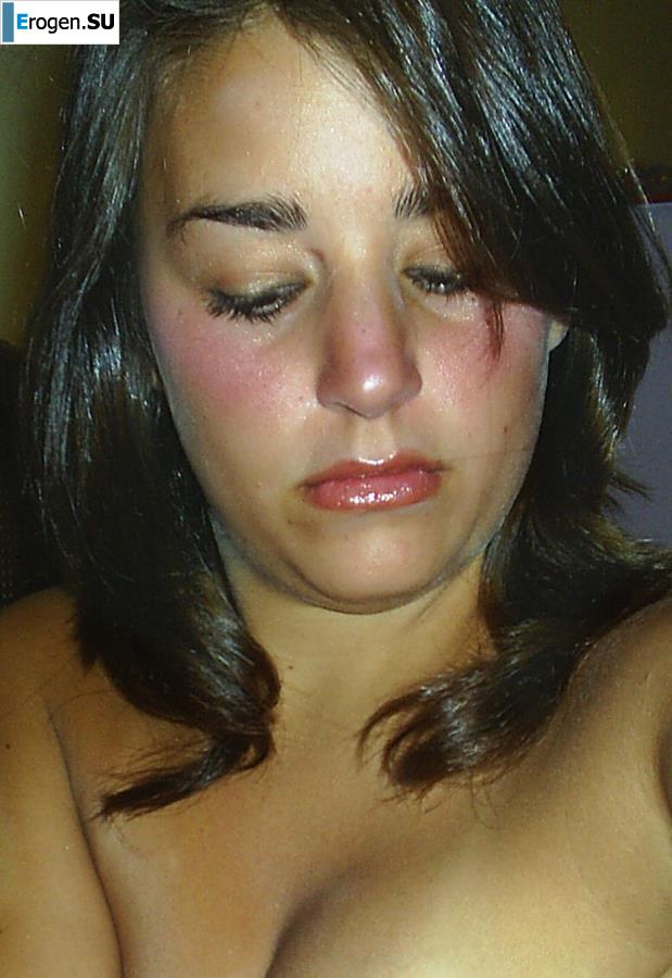 Unshaven brunette. Photo 24