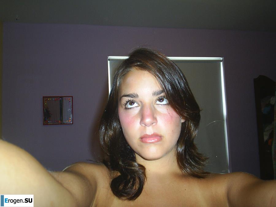 Unshaven brunette. Photo 32