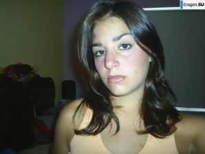 Unshaven brunette. Thumb 10