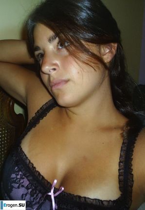 Unshaven brunette. Thumb 53