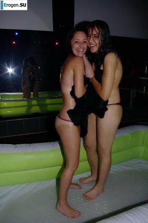 Стриптиз в чешском клубе. Эскиз 26