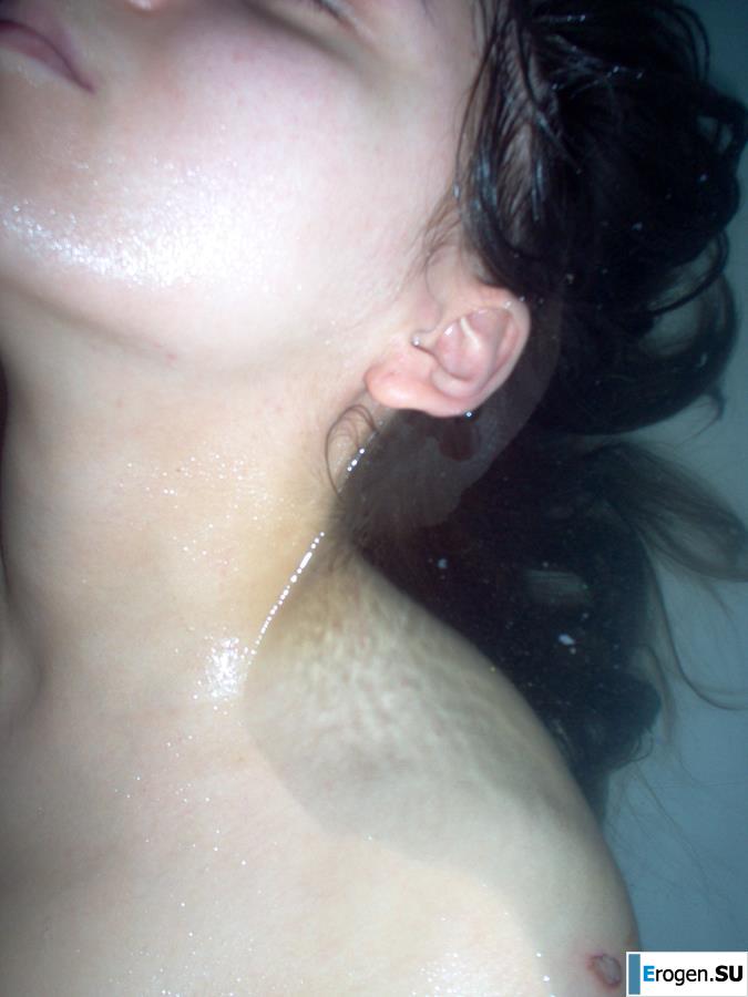 Charming brunette in a home and studio photo shoot. Photo 37