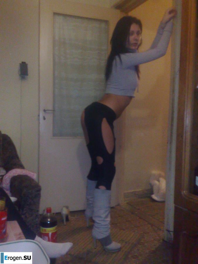 Posing for a friend. Part 2. Photo 36