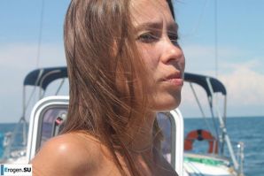 Частные фото украинской модельки. Эскиз 5